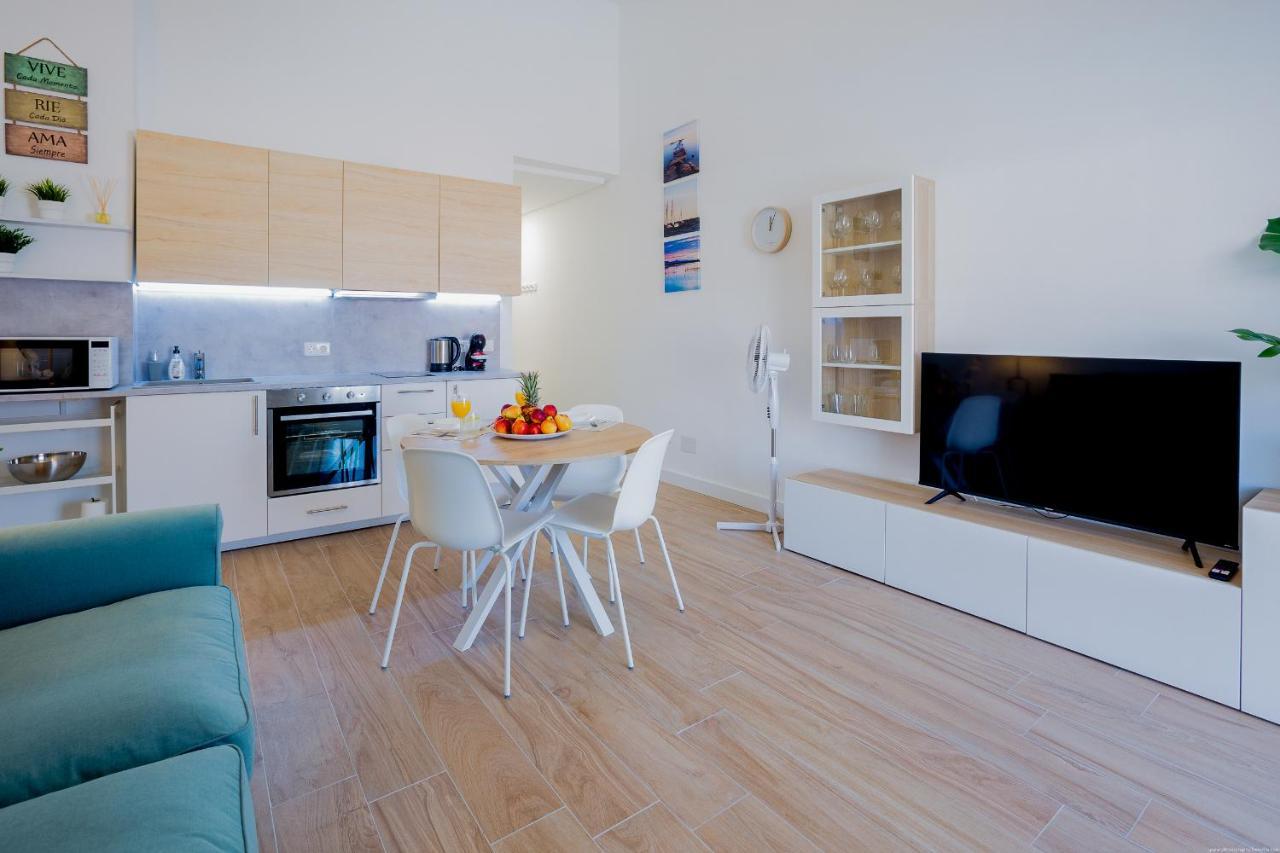 Bright & Stylish Apartment In Chipeque, Los Cristianos Arona  Exterior photo